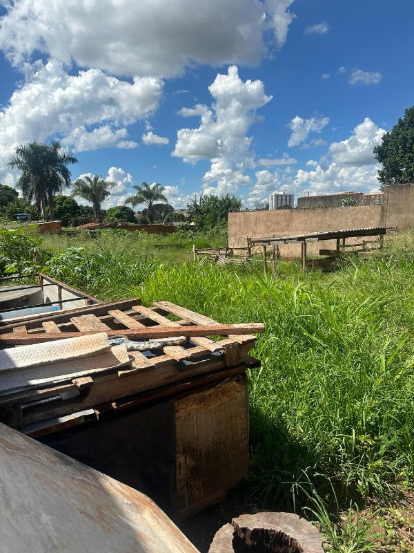 Terreno/Área à venda no Nossa Senhora da Abadia: 