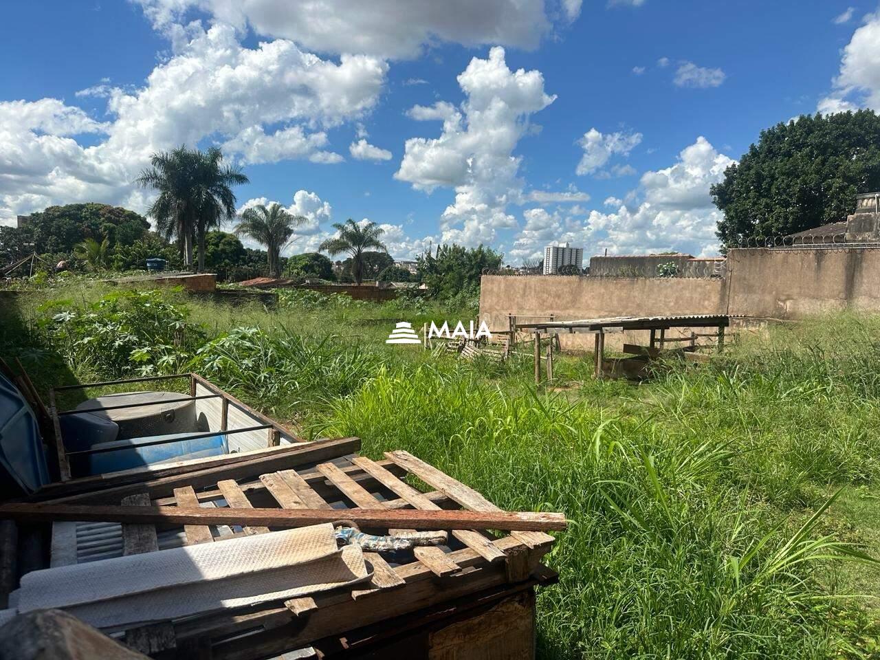 Terreno/Área à venda no Nossa Senhora da Abadia: 