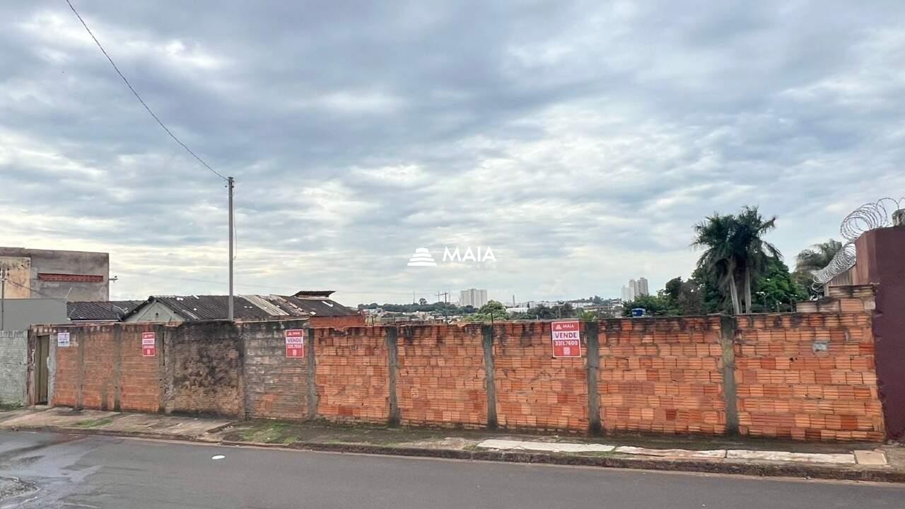 Terreno/Área à venda no Nossa Senhora da Abadia: 