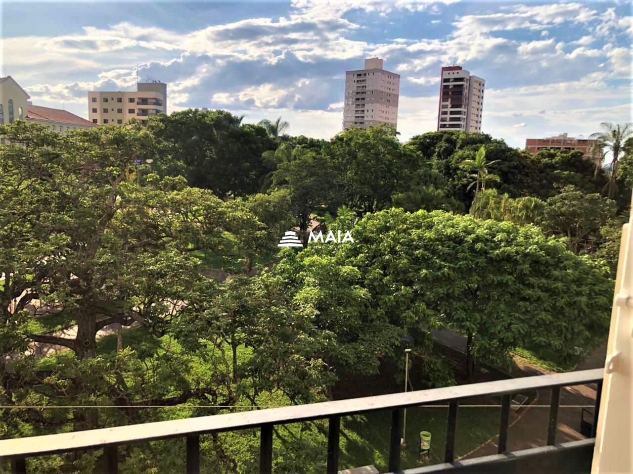 Apartamento à venda no Mercês: 