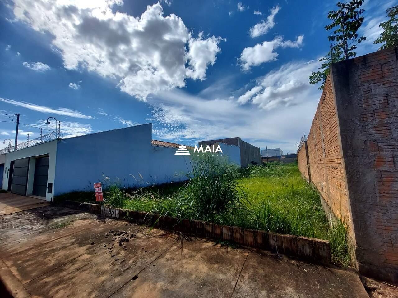 Terreno/Área à venda no Jardim Maracanã: 