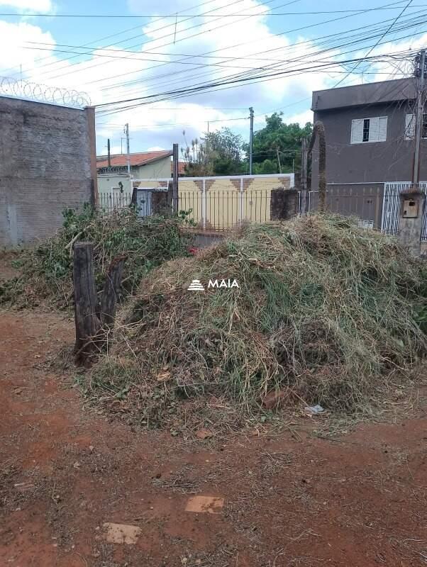 Terreno/Área à venda no Fabrício: 