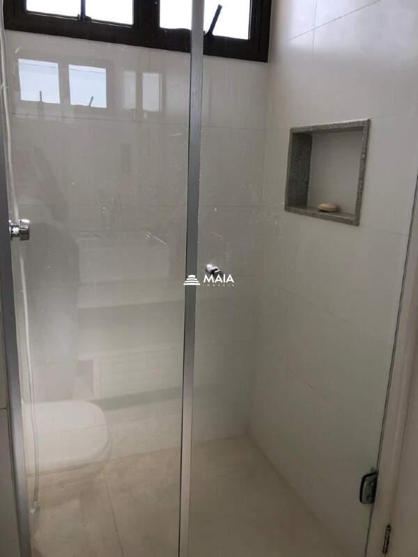 Apartamento à venda no Mercês: 