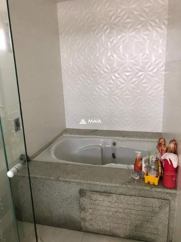 Apartamento à venda no Mercês: 