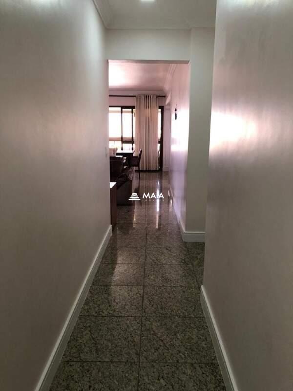 Apartamento à venda no Mercês: 