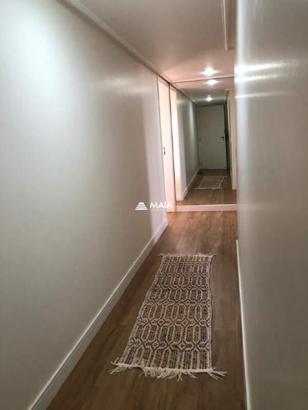 Apartamento à venda no Mercês: 