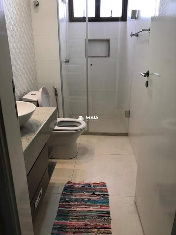 Apartamento à venda no Mercês: 