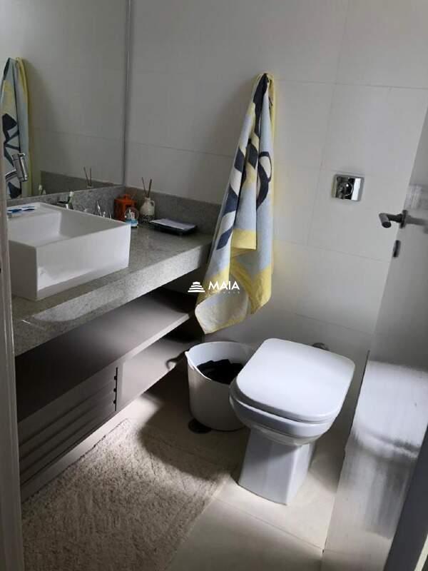 Apartamento à venda no Mercês: 