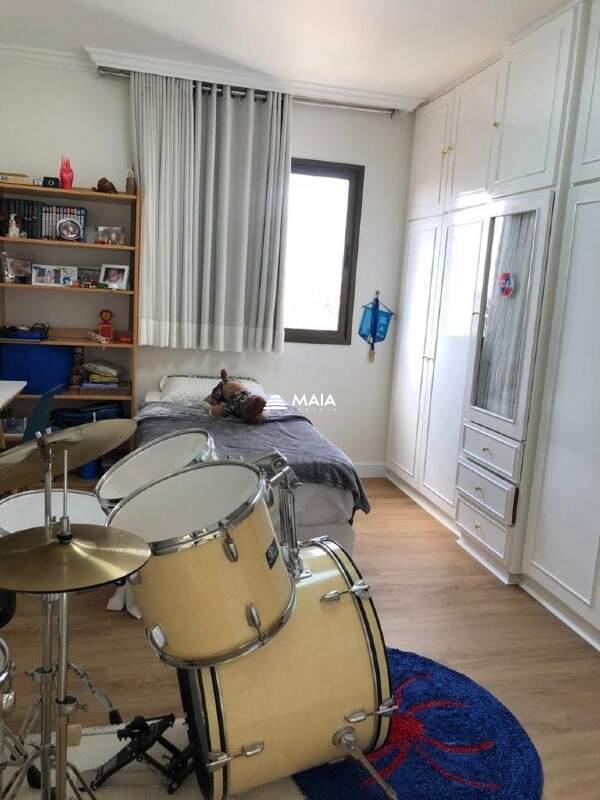 Apartamento à venda no Mercês: 