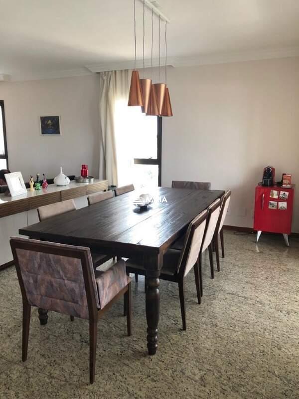 Apartamento à venda no Mercês: 