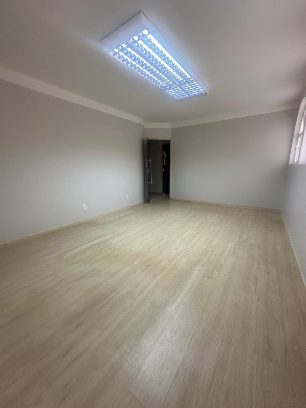 Comercial à venda no Vila Olímpica: 