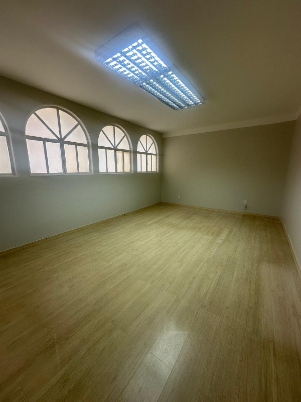 Comercial à venda no Vila Olímpica: 