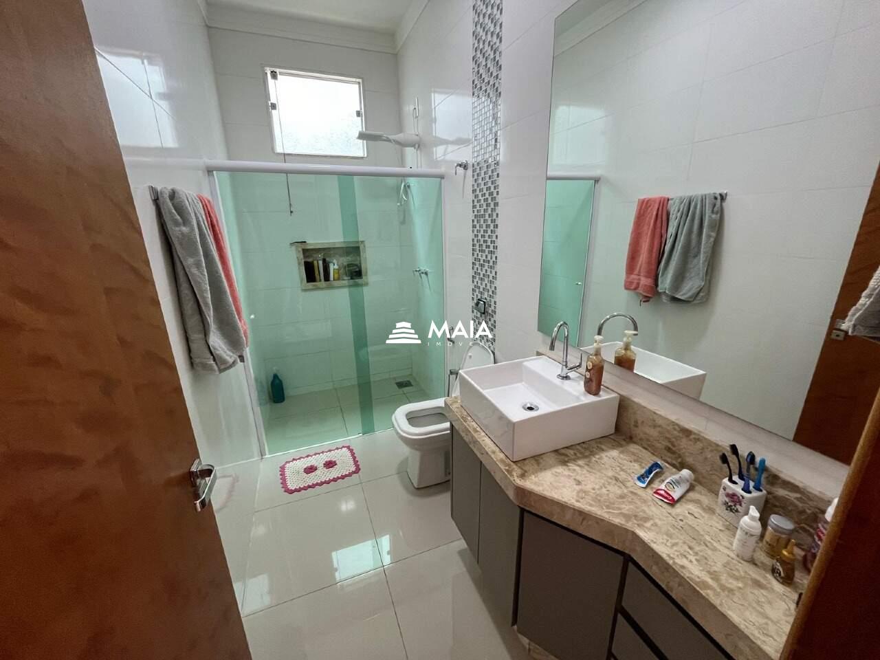 Casa à venda no Jardim Nenê Gomes: 