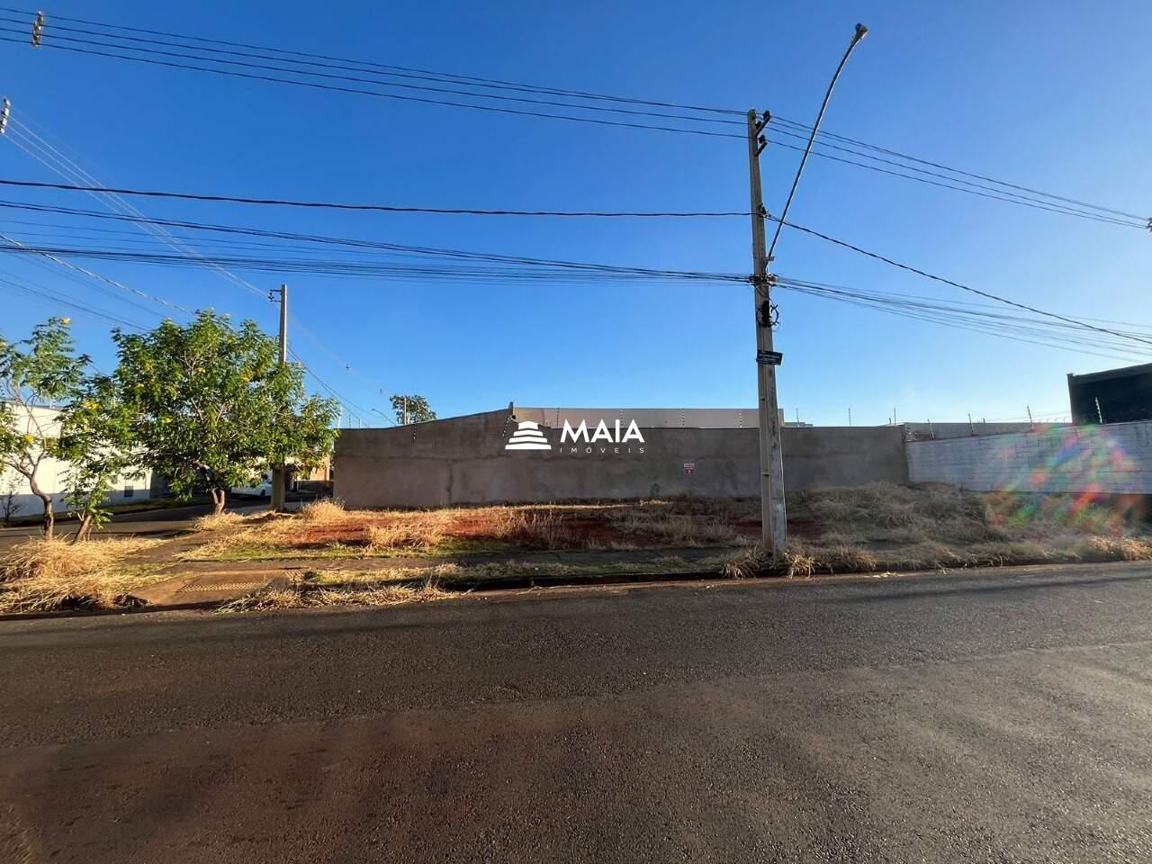 Terreno/Área à venda no Paraíso: 