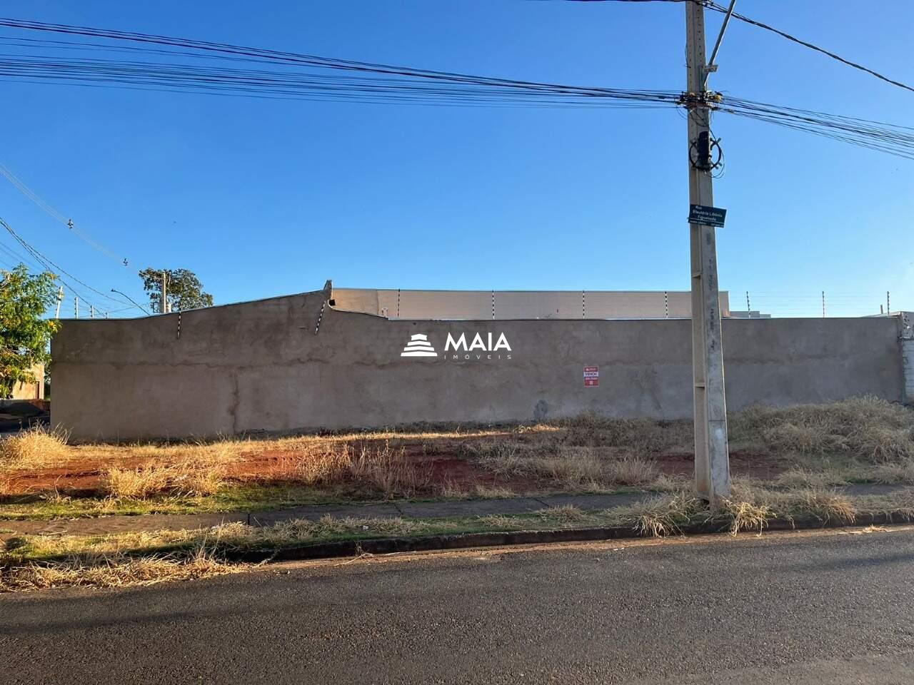 Terreno/Área à venda no Paraíso: 