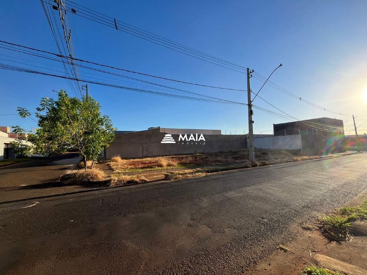 Terreno/Área à venda no Paraíso: 