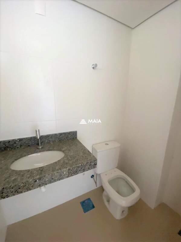 Comercial à venda no Santa Marta: 