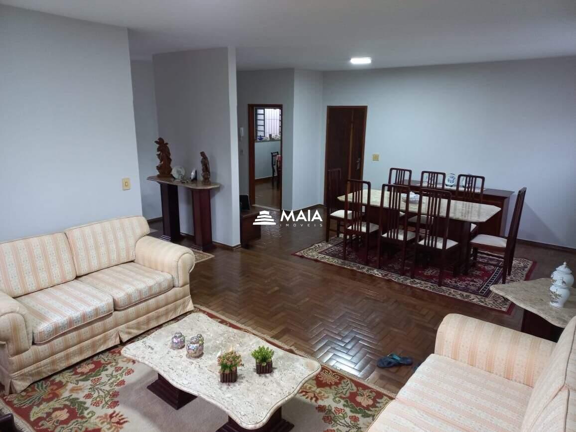 Casa à venda no Vila Olímpica: 