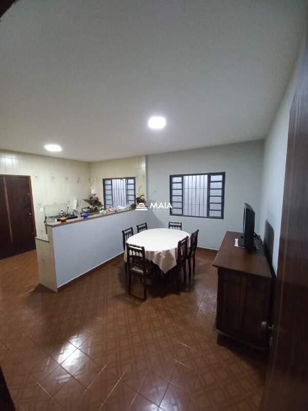 Casa à venda no Vila Olímpica: 