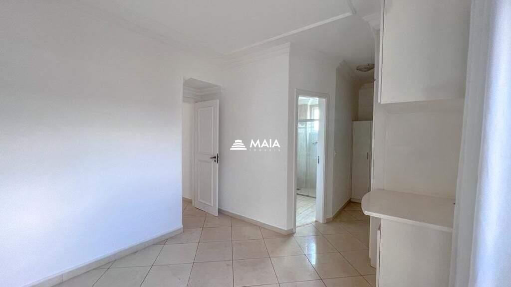 Apartamento à venda no Mercês: 