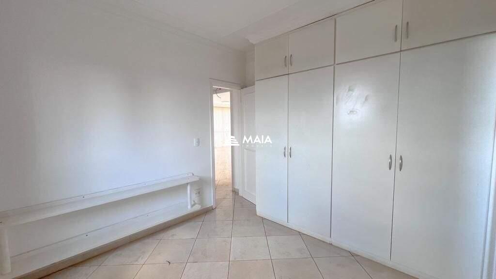 Apartamento à venda no Mercês: 