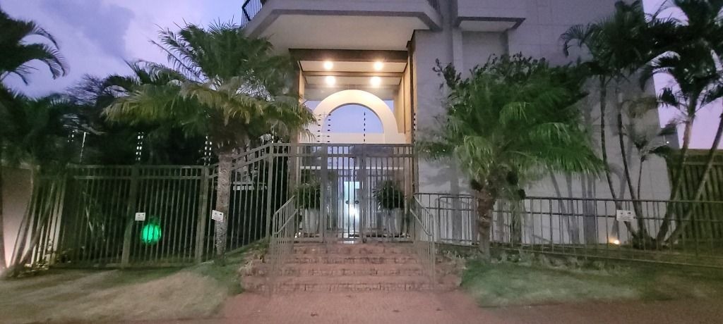 Apartamento à venda no Mercês: 