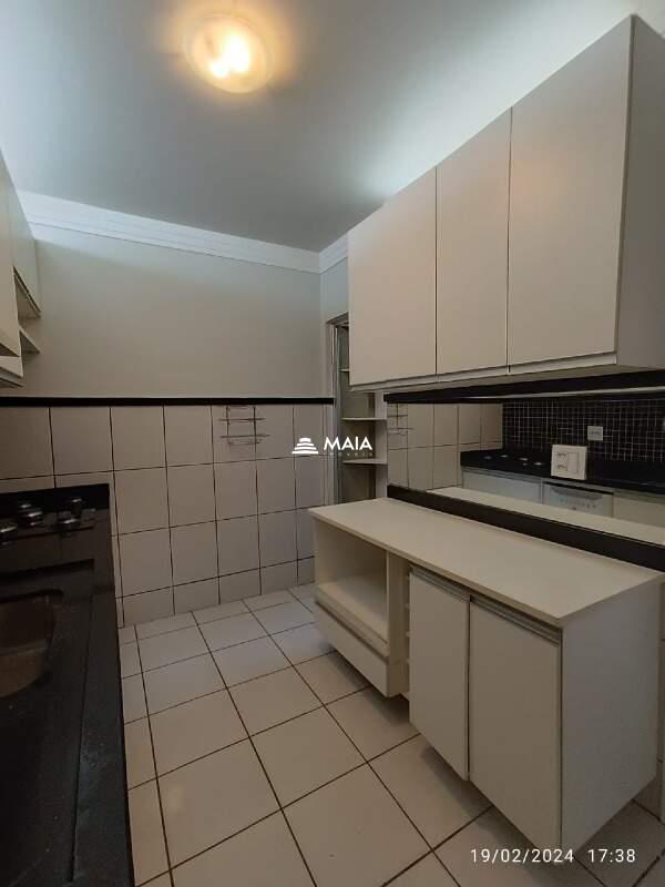 Casa de Condomínio à venda no Village Mercês: 