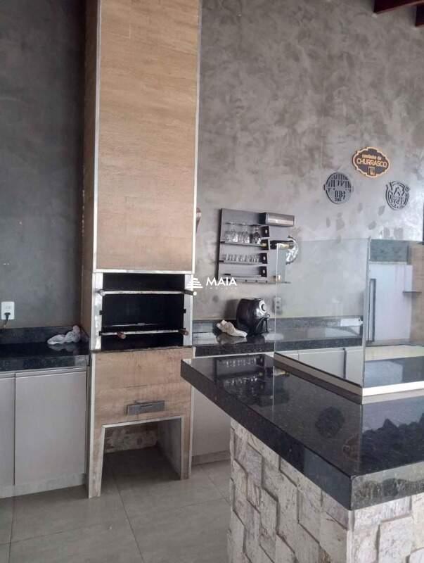 Casa à venda no Jardim Canadá: 