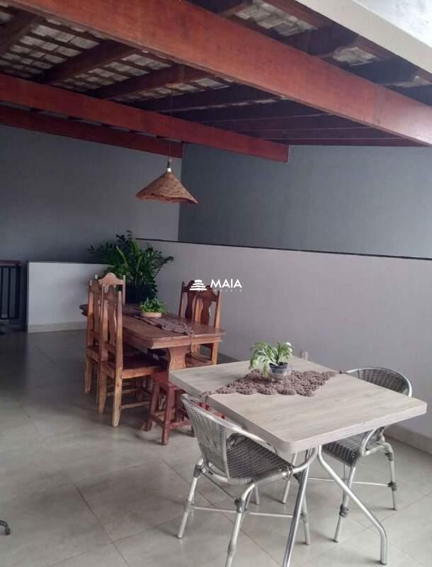 Casa à venda no Jardim Canadá: 