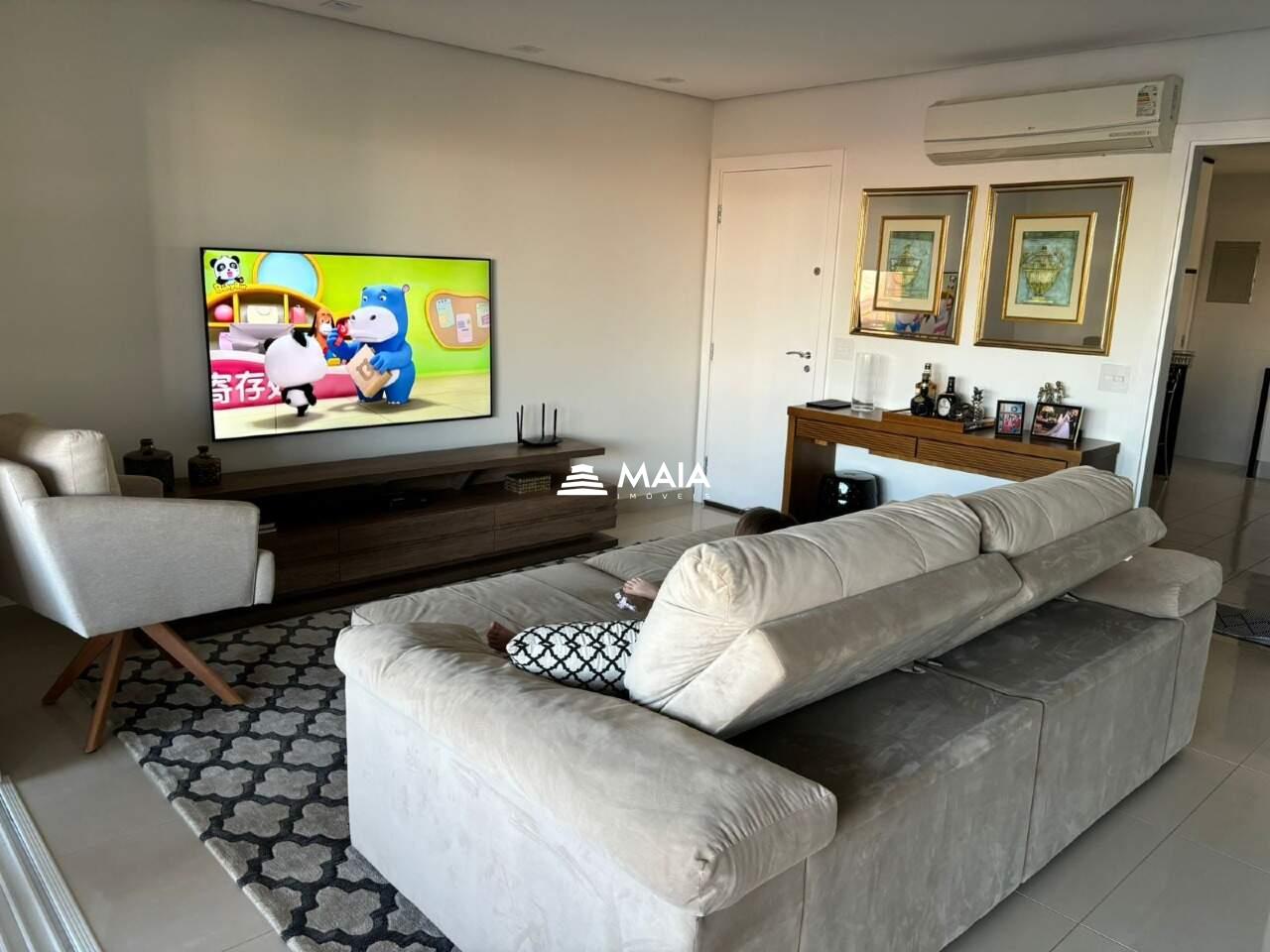 Apartamento à venda no Mercês: 