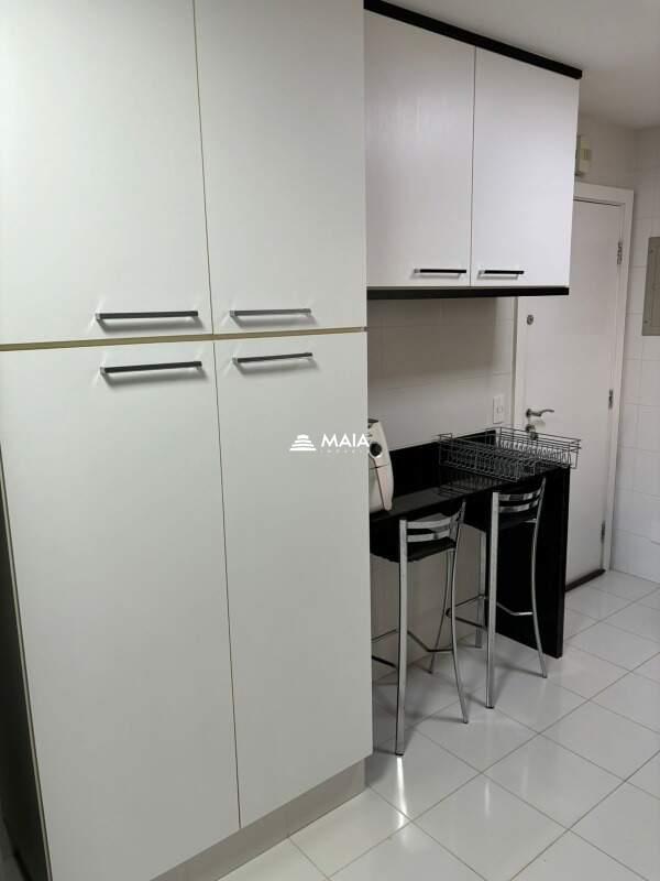 Apartamento à venda no Mercês: 