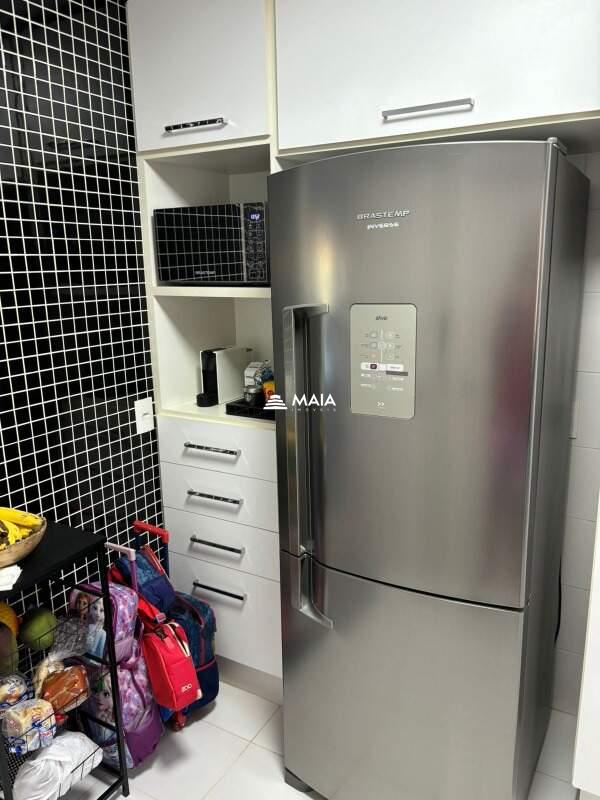 Apartamento à venda no Mercês: 