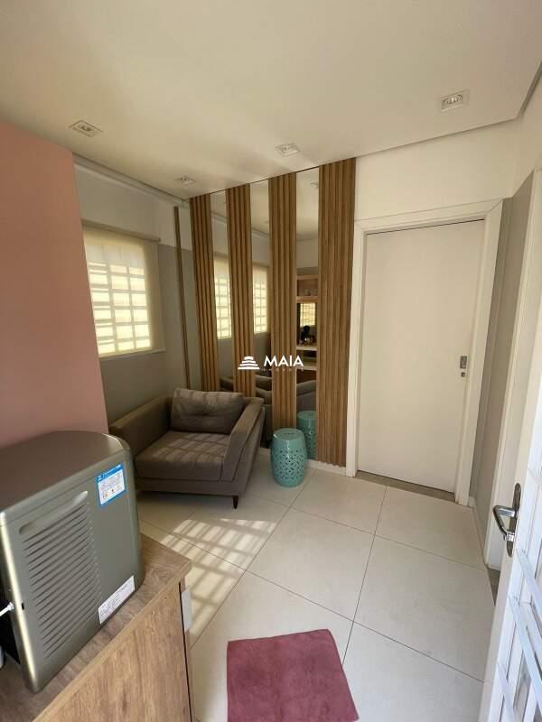 Casa à venda no Mercês: 