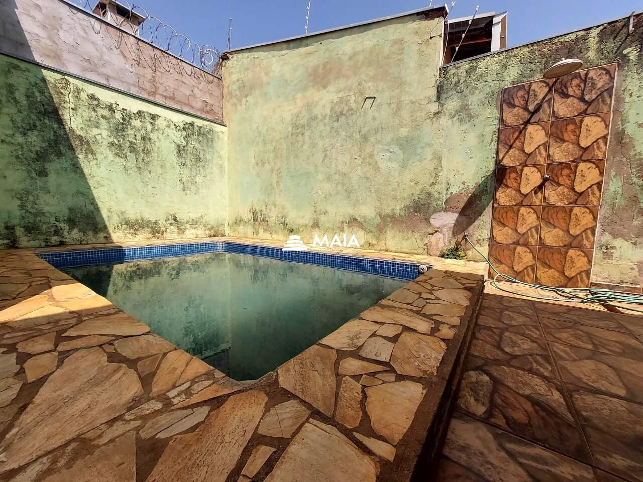 Casa à venda no Amoroso Costa: 