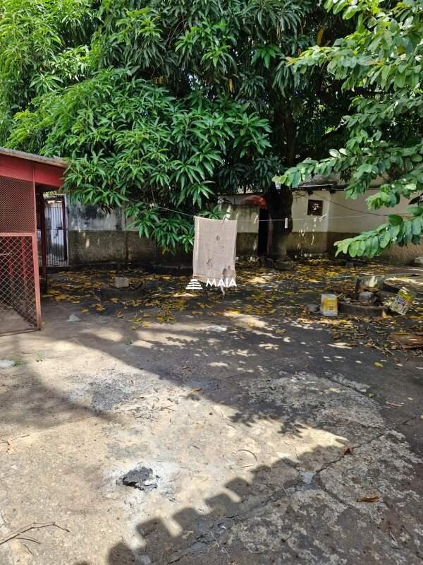 Terreno/Área à venda no Santa Maria: 