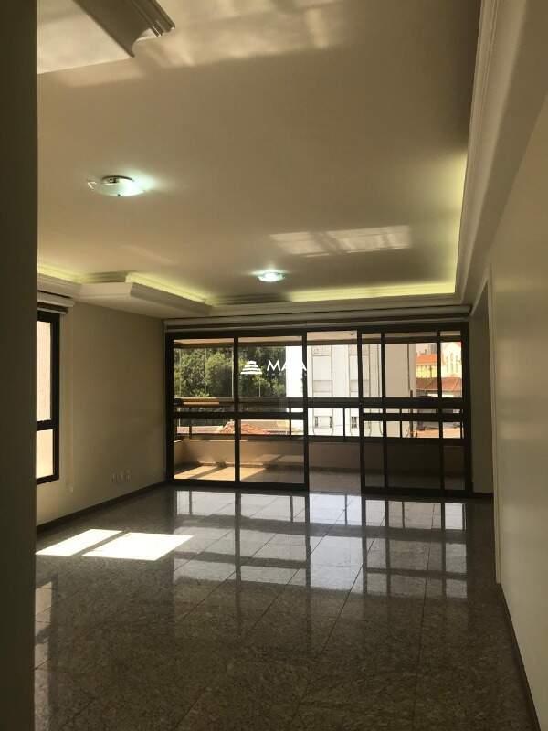 Apartamento à venda no Mercês: 