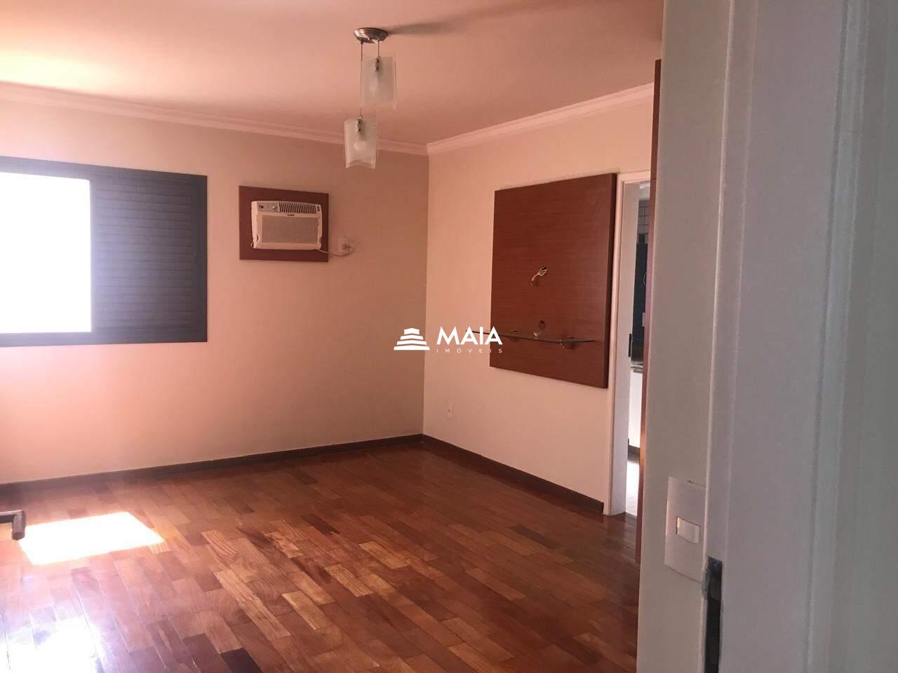 Apartamento à venda no Mercês: 