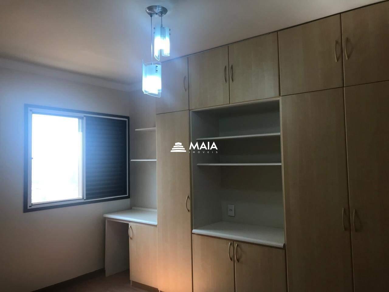 Apartamento à venda no Mercês: 