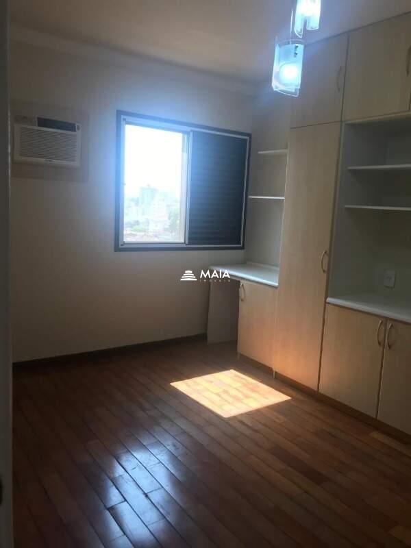 Apartamento à venda no Mercês: 