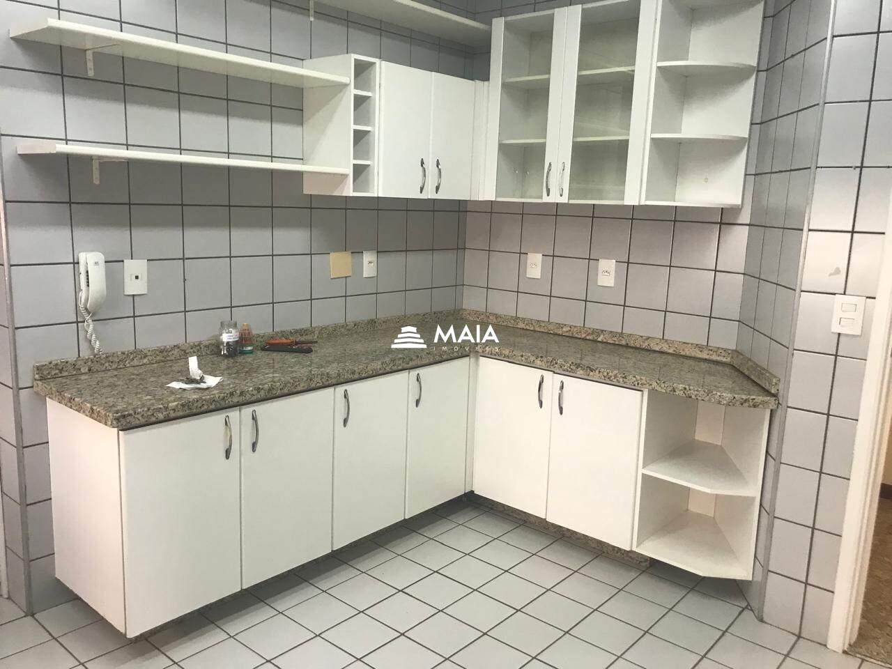 Apartamento à venda no Mercês: 
