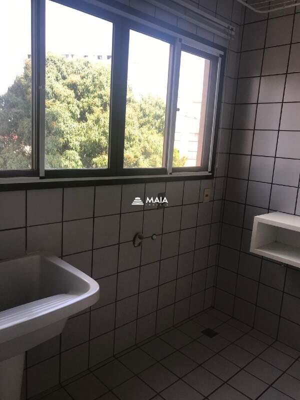 Apartamento à venda no Mercês: 