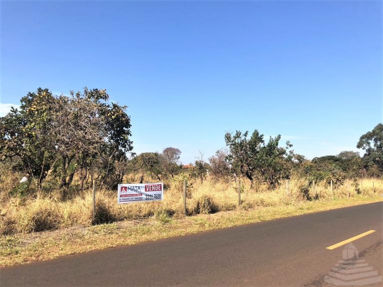 Terreno/Área à venda no Chácaras Bouganville: 