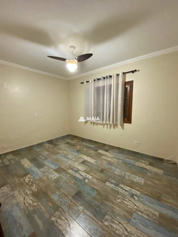 Casa à venda no Jardim Nenê Gomes: 