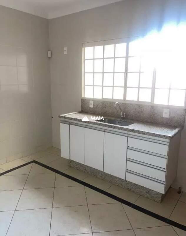 Casa para aluguel no Jardim Induberaba: 