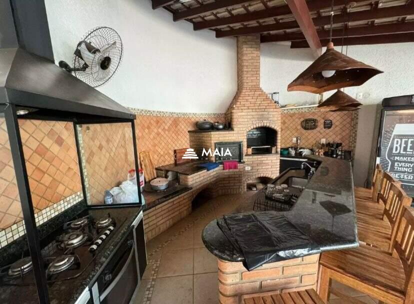 Casa à venda no Jardim Nenê Gomes: 