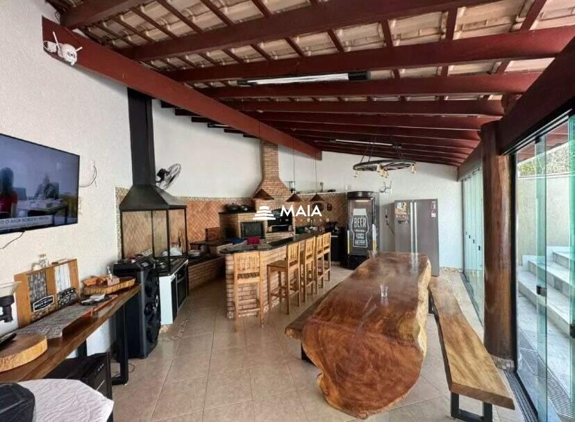 Casa à venda no Jardim Nenê Gomes: 