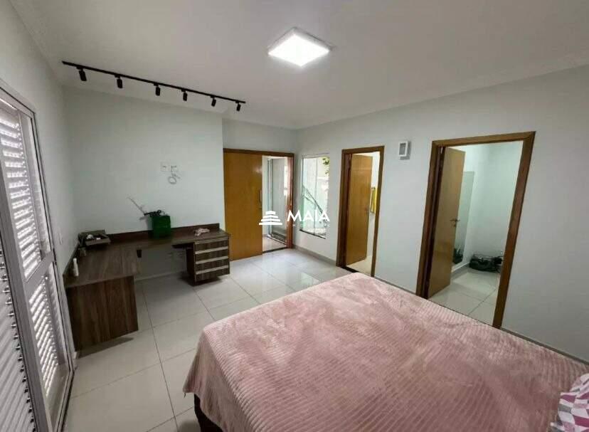 Casa à venda no Jardim Nenê Gomes: 