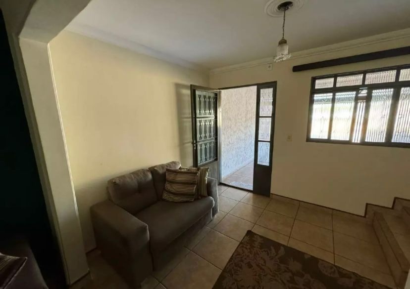 Casa à venda no Conjunto Guanabara: 