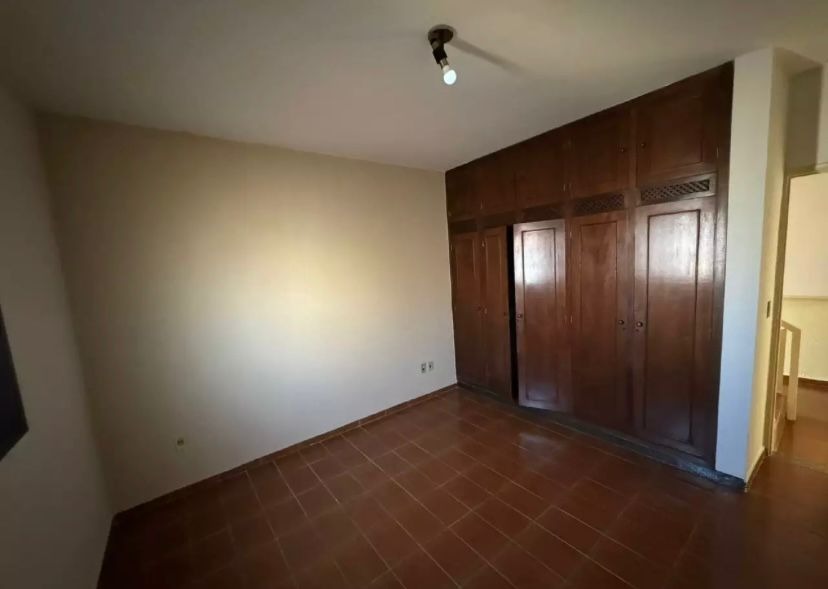 Casa à venda no Conjunto Guanabara: 