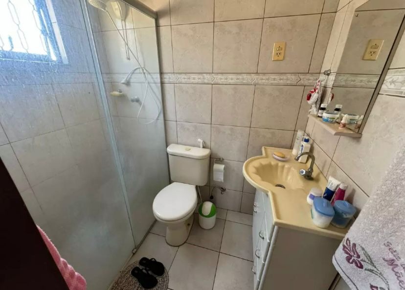 Casa à venda no Conjunto Guanabara: 